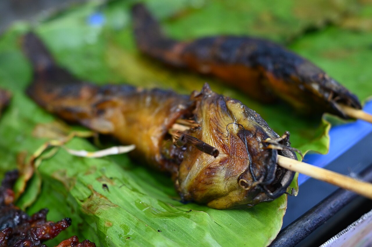 メコンの川魚料理
