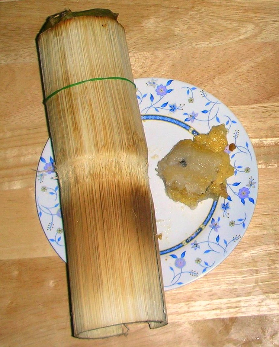 ノーンモンの竹筒おこわ